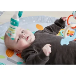 Aktivitetsstativ med 4 stykker legetøj - Skovtema