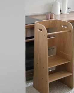 Curve Lab Læringstårn - Birketræsfinér med en overflade afslutning i egetræ