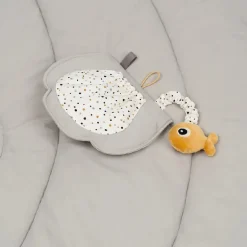 Done by Deer Aktivitets legetæppe Sea friends Grå