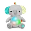 Hug-a-bye Baby™ musikalsk elefant - plysdyr med lys